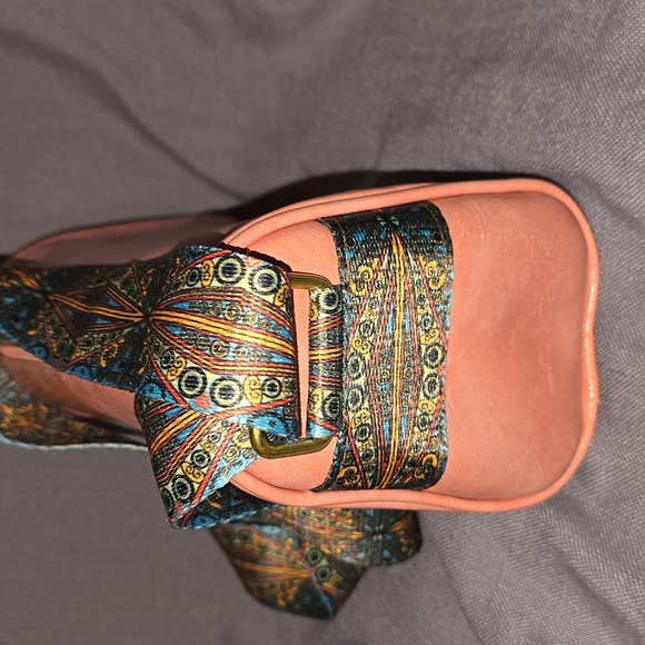 Salmon- Colored Handbag - Picture 2 of 6